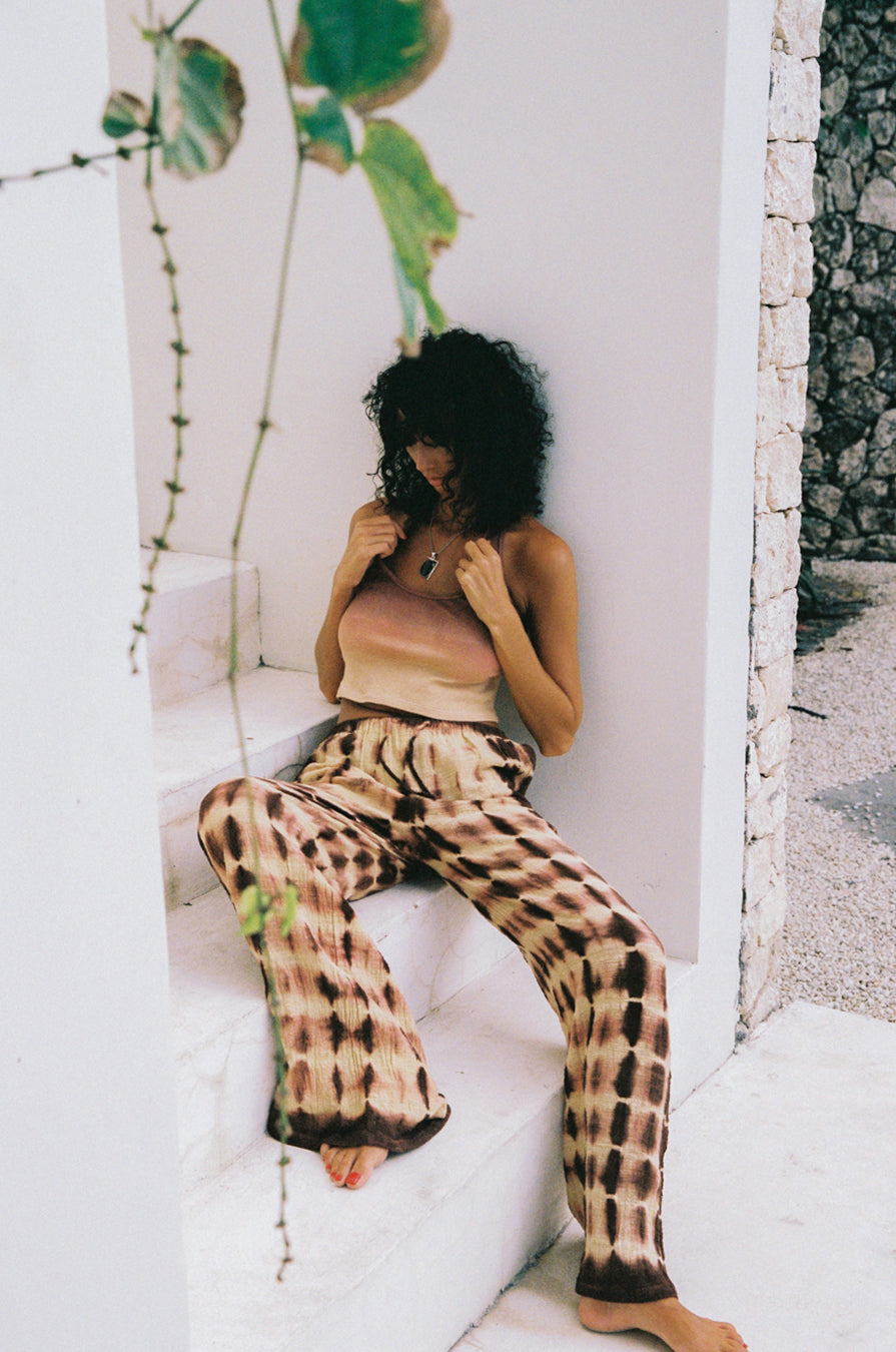 RESONANCE RIBBED HALTER TOP