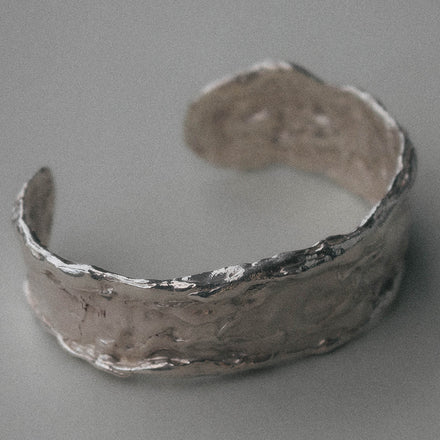 MOLTEN CUFF