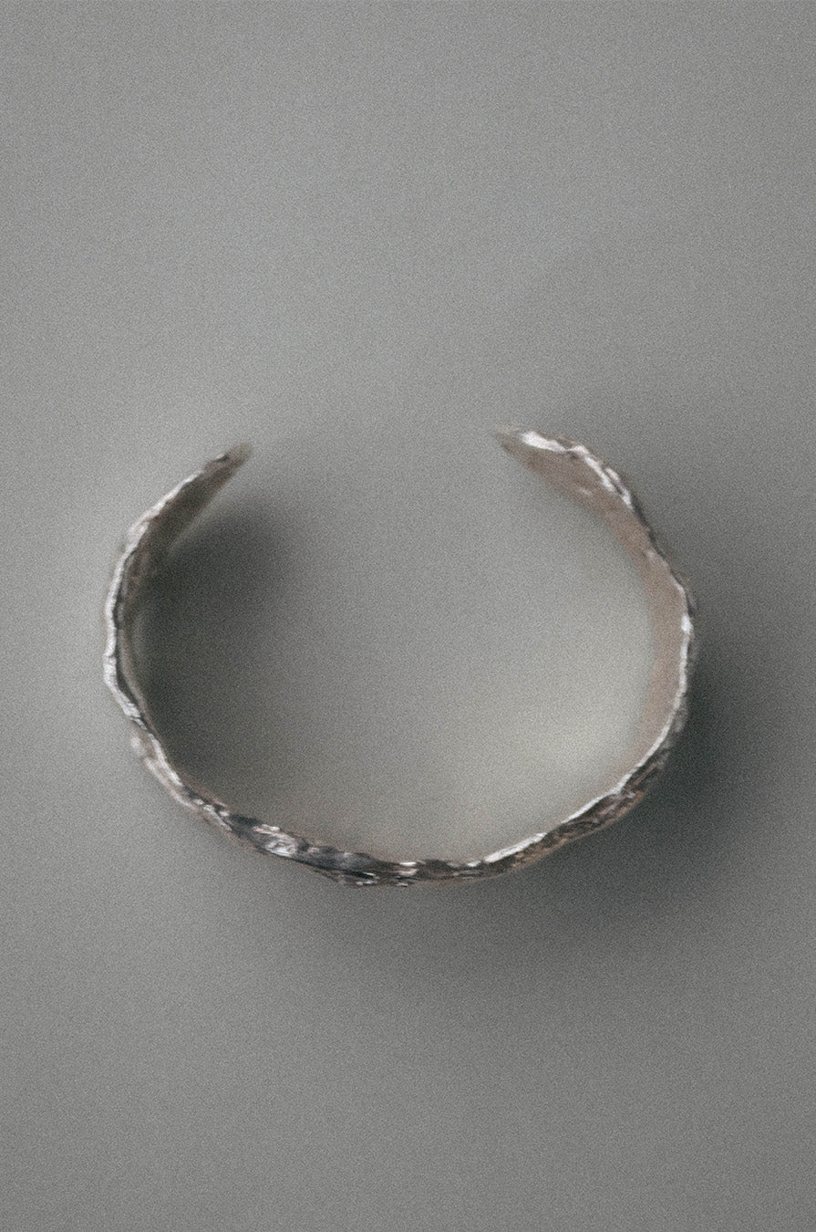 MOLTEN CUFF