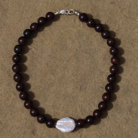 SOLACE CHOKER - Red Garnet