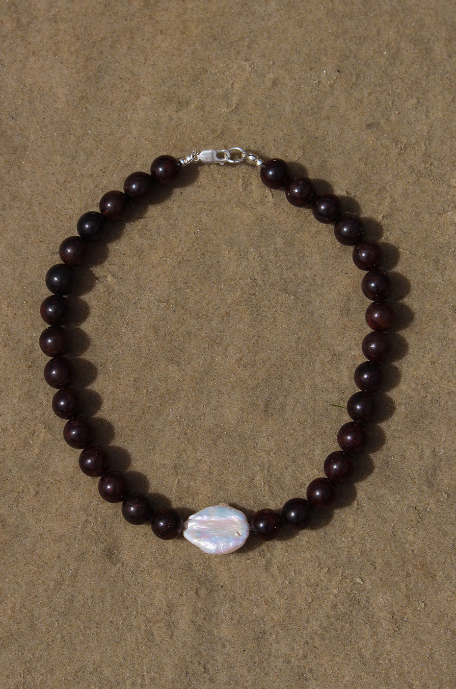 SOLACE CHOKER - Red Garnet